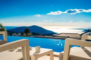 Villa April – Panoramik Deniz Manzaralı Lüks Villa | Kalkan Kördere