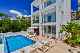 Villa Muz | Kalkan Kışla’da Denize Yakın, Deniz Manzaralı Lüks Villa
