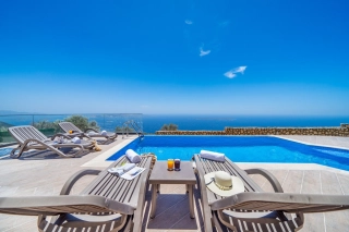 Villa Büyük Ada ist eine luxuriöse Meerblickvilla mit Whirlpool in Kaş
