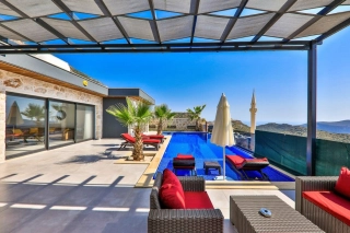 Villa Royal Romeo – Kalkan&rsquo;da Özel Havuzlu ve Isıtmalı Kapalı Havuzlu 