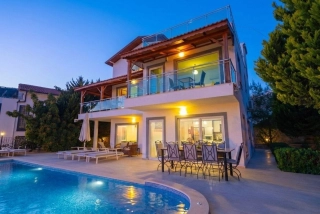 Villa Alkın Kalkan – Luxusvilla mit Meerblick für 11 Personen
