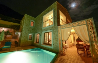 Villa Berat – Kalkan Kördere’de Deniz Manzaralı, Korunaklı Villa