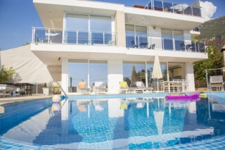 Villa Nergis – Villa with Sea View and Secluded Area for 8 People