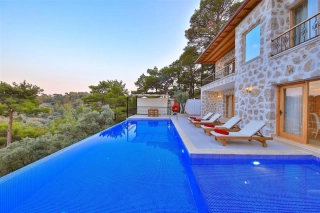 Villa Leon | Kalkan İslamlar’da Korunaklı Havuzlu Muhafazakar Villa