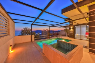 Villa Gusto 3 – Kalkan Kördere’de Sonsuzluk Havuzlu, Jakuzili Romantik