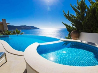 Villa İndigo | Kaş Çukurbağ’da Panoramik Deniz Manzaralı Lüks Villa