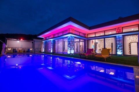 Villa Ay