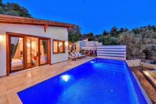Villa Özgü Duo – Naturblickvilla mit Jacuzzi & Privatpool in Kalkan