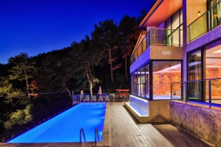Villa Kalis 1 – Luxusvilla mit Whirlpool & Beheiztem Pool in Kalkan