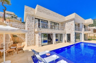 Villa Narin 5 | Kalkan İslamlar’da Kapalı Havuzlu, Jakuzili Lüks Villa