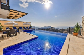 Villa Blue Star – Kalkan Kördere’de Deniz Manzaralı, Jakuzili Villa