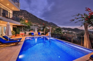 Villa Esma Kalkan – Central Luxury Villa with Jacuzzi & Sea View