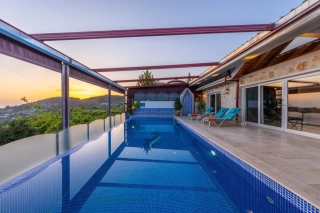 Villa Sude – Kalkan İslamlar’da Jakuzili, Korunaklı Havuzlu Villa