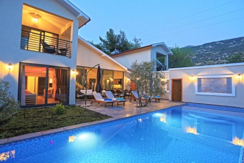 Villa Moon 1