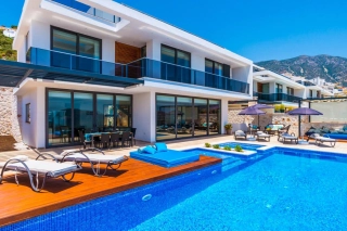 Villa Spectre – Kalkan Kalamar’da Deniz Manzaralı, Jakuzili, Modern