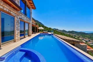 Villa Bronz Kalkan – Kördere’de Kapalı Havuzlu, Deniz Manzaralı Lüks 
